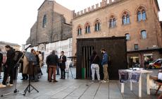 Cella in piazza a Bologna per sensibilizzare sul problema carceri - Foto

