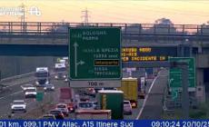 A1, incidente all'altezza di Fontanellato: feriti 4 giovani, uno &egrave; grave. Sul posto anche l'elicottero del Maggiore 