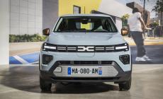 E Dacia Spring si regala due unità ibride più potenti