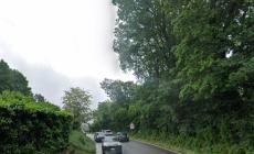 Auto fuori strada nella notte a La Fratta: un ferito