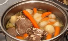 L'arte del bollito, è arrivato il momento di questo piatto così amato