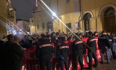 Cori fascisti, presidio di protesta davanti alla sede di Fratelli d'Italia a Parma - Foto 