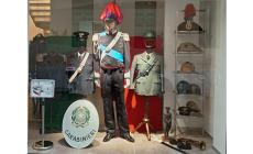 Uniformi in vetrina per la giornata dell’Unità nazionale e delle forze armate
