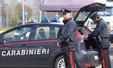 Inseguimento da film nel Reggiano: tentano di investire i carabinieri dopo una fuga ai 200 all'ora, arrestati due giovani 