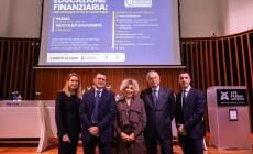 L'abc della finanza in una lezione  per gli studenti:   tanti giovani delle superiori ieri all'Ape Museo