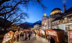 Tornano i mercatini di Natale e le strade si riempiono di colori: una guida per scoprirli