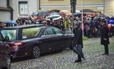 Sulle note di "Ma mi", canzone in milanese scritta da Strehler, l'ultimo saluto a Ornella Vanoni - Foto 