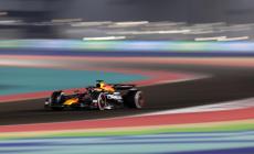 Verstappen vince in Qatar e riapre il mondiale ad una gara dalla fine 