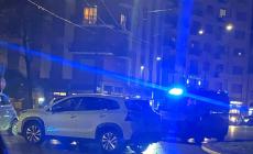 Auto contromano in piazzale Santa Croce - Foto