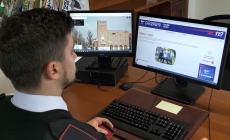 "Compra" pezzi di ricambio usati per la sua auto su internet, ma viene truffato. Denunciata 30enne italiana