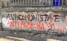 Imbrattata la scritta dedicata a Virgi fuori dall'Ulivi