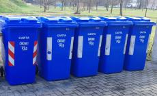 Segnalazione in via Degli Oddi: "Da 15 giorni non viene ritirata la carta", e poco dopo passano gli operatori