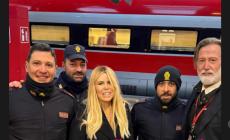 Malore per Loredana Lecciso in stazione prima di "Domenica In": sui social ringrazia la polizia
