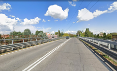 Paura  per un bambino di due anni coinvolto in un tamponamento tra tre auto lungo il cavalcavia di via Mantova