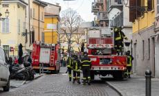 Caduta calcinacci in via Imbriani, intervento dei vigili del fuoco- Foto