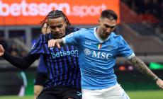 Inter-Napoli 2-2: emozioni e tensioni, espulso Conte. La Lazio espugna Verona (1-0). Fiorentina-Milan 1-1  - Risultati e classifica