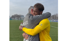 Sorridente e pronto a ripartire: Suzuki ritorna a Collecchio dopo l'infortunio - Il video sui social