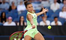 Australian Open, Jasmine Paolini eliminata. Sorprende la giovane canadese Victoria Mboko: agli ottavi con la Sabalenka 