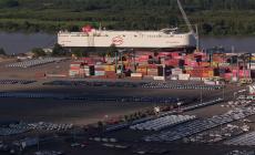 La Cina corre. Ma a due velocit&agrave; 