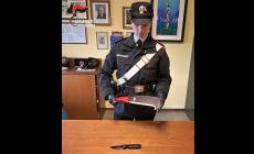 Ventenne aggredisce i carabinieri e crea il caos in caserma a Borgotaro. Con s&egrave; aveva una roncola e un coltello: arrestato