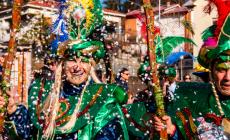 Coriandoli, carri e fal&ograve;:  la guida al Carnevale  a  Parma e provincia