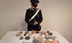 Salsomaggiore, 26 manufatti antichi ritrovati in una casa disabitata da anni