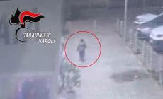 La mamma esce dal supermercato, un ubriaco cerca di portarle via il figlio di 5 anni: straniero arrestato a Caivano 