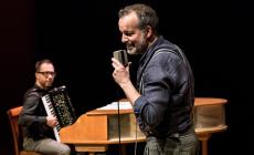 A Ragazzola: magnifico "Nel blu, avere tra le braccia tanta felicit&agrave;"