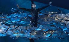 Milano Cortina, il gran finale con la cerimonia di chiusura all'Arena di Verona. Prima performance aerea di Bolle