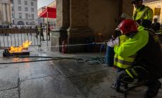 &laquo;L&igrave; dove serve&raquo;: Parma festeggia i vigili del fuoco tra tricolore, esercitazioni e attivit&agrave; per i pi&ugrave; piccoli - Foto