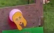 La Meloni "ghigliottinata" al carnevale reggiano: scoppia la polemica 