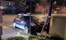 Inseguimento di mezz'ora sulle strade di Parma: una gazzella dei carabinieri e una Panda si schiantano in viale Fratti - Foto - Il video 