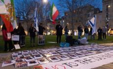 Manifestazione degli Iraniani piazza della Pace, momenti di tensione - Foto
