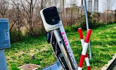 Vandalizzata la colonnina di ricarica di veicoli elettrici in via San Leonardo