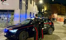 "Vieni a bere una birra": adescato, picchiato e rapinato in un appartamento dell'Oltretorrente. Due denunce