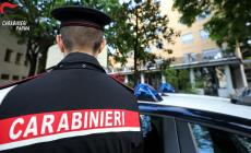 Salsomaggiore: minaccia una strage e cerca di entrare in caserma, poi tenta di aggredire i carabinieri. In manette un 39enne 