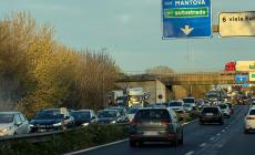 Scontro fra due auto  in tangenziale nord, code in direzione Piacenza nel pomeriggio
