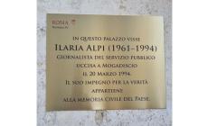 A Roma una targa in memoria di Ilaria Alpi. I cugini parmigiani Ginevra e Umberto presenti alla cerimonia 
