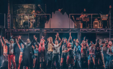 Il rock simbolo di libert&agrave; e ribellione dei Queen nel musical "We Will Rock You"