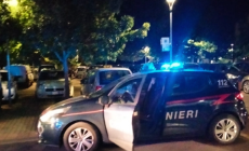 Aggredisce un uomo a colpi di roncola, poi fugge: 20enne ubriaco arrestato dopo la fuga 