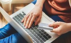 "Metti i like sui social e guadagna soldi": attenzione alla truffa del "money muling". A Macerata una 30enne perde 7.500 euro