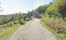 Auto fuori strada a Compiano: ferite di media gravit&agrave; per il conducente 