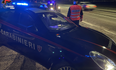 "Devo scappare sono in ritardo, la mia ragazza mi aspetta", tenta di eludere il controllo con della droga.  Arrestato 43enne
