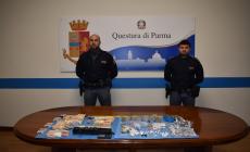 In un sacco della spazzatura nascondeva un "market" della droga: arrestato 65enne, sequestrati 137 grammi di varie sostanze stupefacenti
