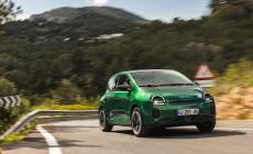 Al volante della nuova Renault Twingo, l'elettrica retr&ograve; sotto i 20mila euro