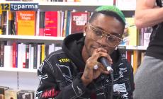 Bello Figo a processo per violenza sessuale. L'accusa di una 15enne: prelevata dal bodyguard e definita "carne fresca", poi le molestie - Video