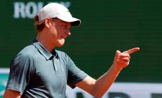 6-1, 6-7, 6-3 a  Machac: Sinner vince nonostante un problemino e va ai quarti a Montecarlo