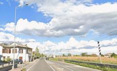 Incidente a Pedrignano, coinvolti un camion e una bici: 46enne al pronto soccorso 