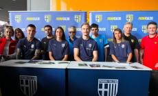 I tifosi hanno abbracciato gli atleti del Parma tra autografi e fotografie - Guarda chi c'era