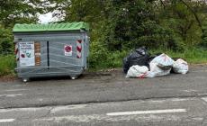 Non si fermano gli abbandoni indiscriminati di rifiuti a Salso e sulle strade delle frazioni.